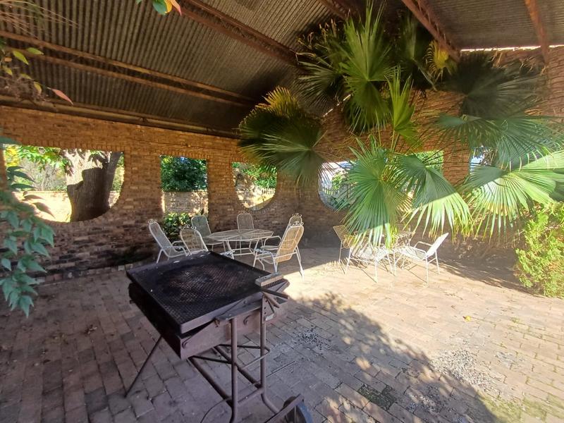 5 Bedroom Property for Sale in Parys Free State